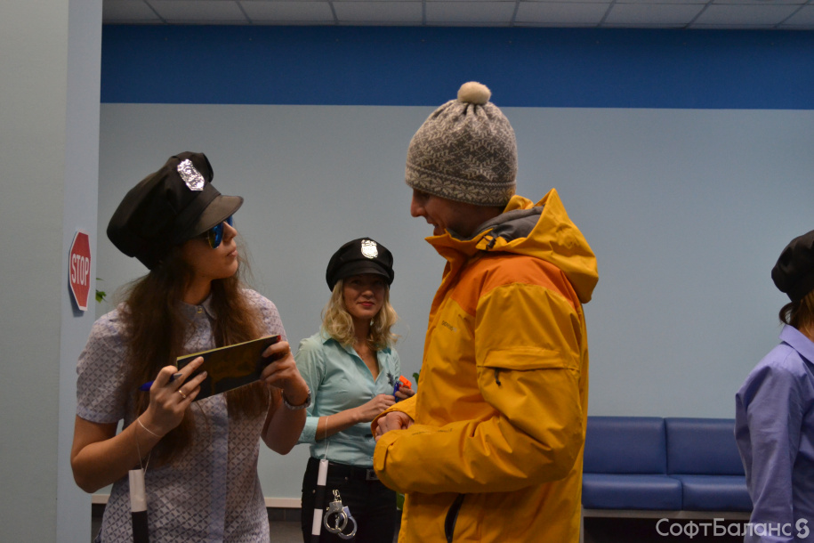 Добрые и злые копы СофтБаланса