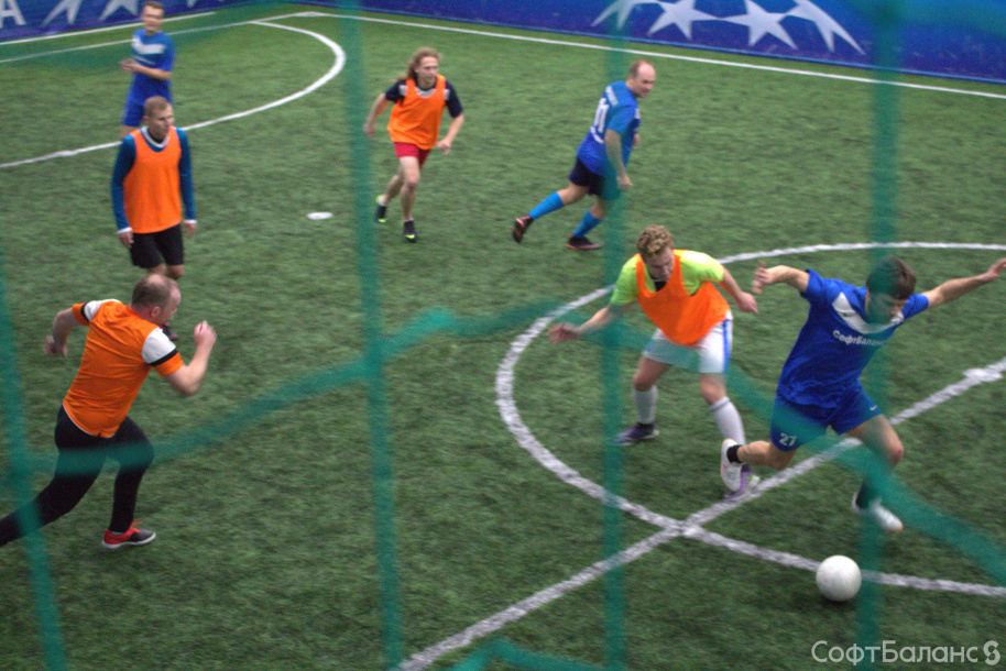 Жизнь футбольная
