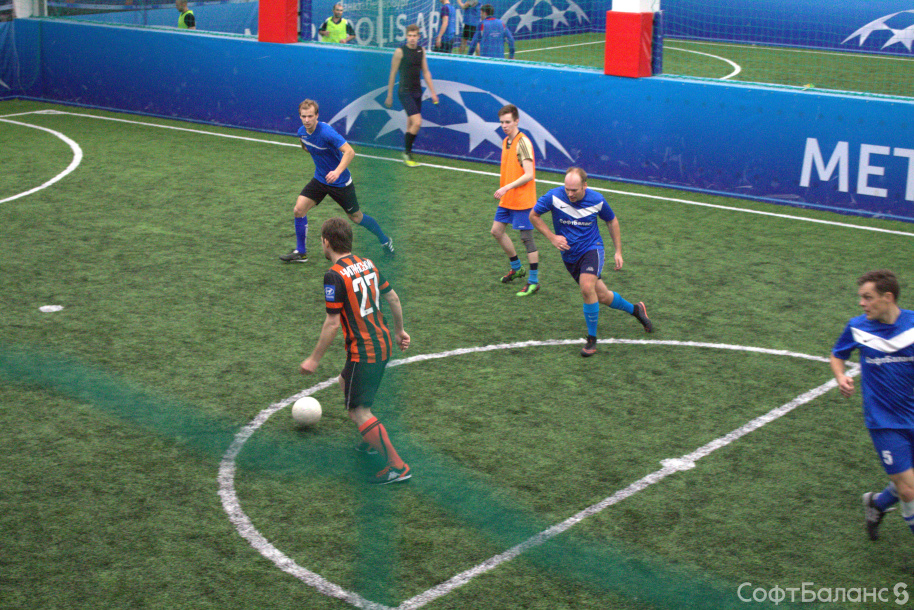 Жизнь футбольная