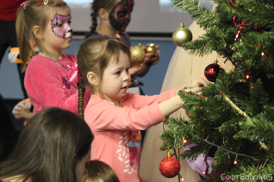 Когда зажигаются елки