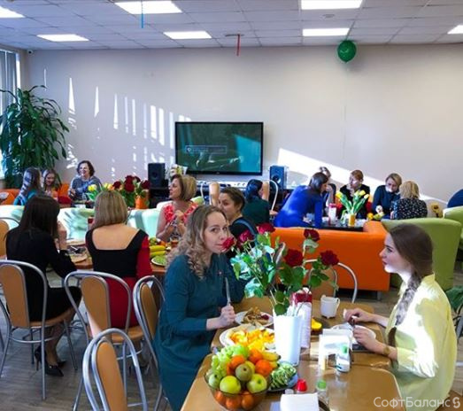 С международным женским днем!