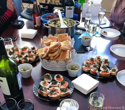 С международным женским днем!