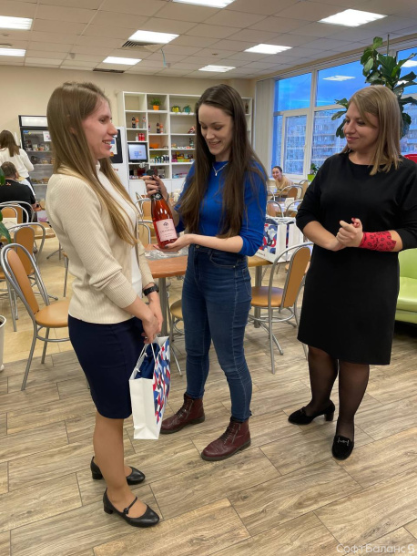 С середины апреля зона отдыха стала местом соревнований по настольному теннису