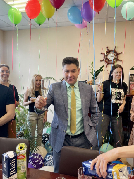 2 июня отмечает день рождения главный человек СофтБаланс – Владимир Каменецкий!