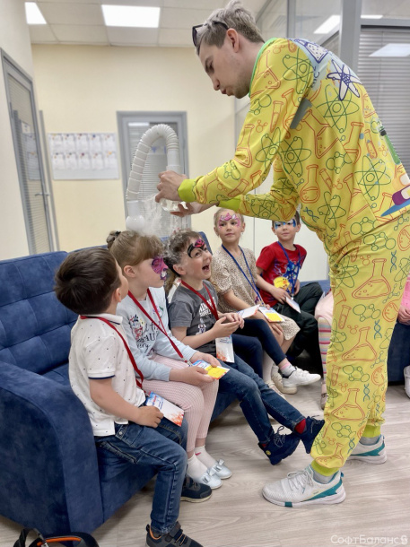 Сегодня в офисе прошёл детский праздник!