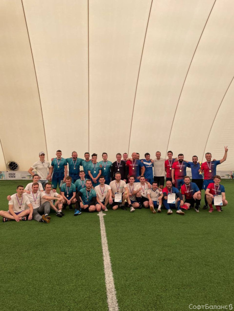 Давно у нас не было товарищеских футбольных матчей.