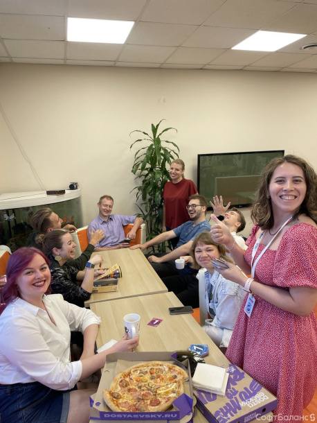 В прошлую пятницу мы вновь собрались после рабочего дня