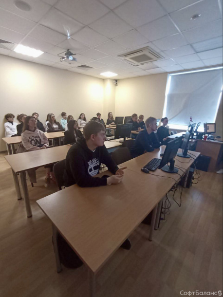 Пригласили в гости студентов ГУАП