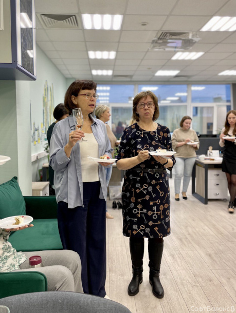 Дорогие учителя, с праздником!