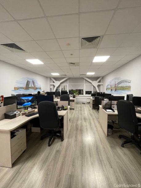 Внутри офиса