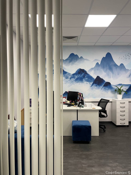 Внутри офиса