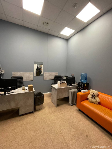 Внутри офиса