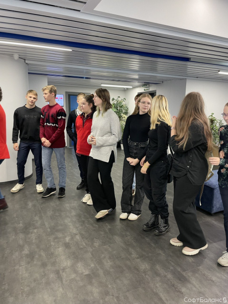 У нас в гостях были школьники из Бестужевской гимназии №159. 