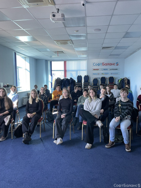 У нас в гостях были школьники из Бестужевской гимназии №159. 