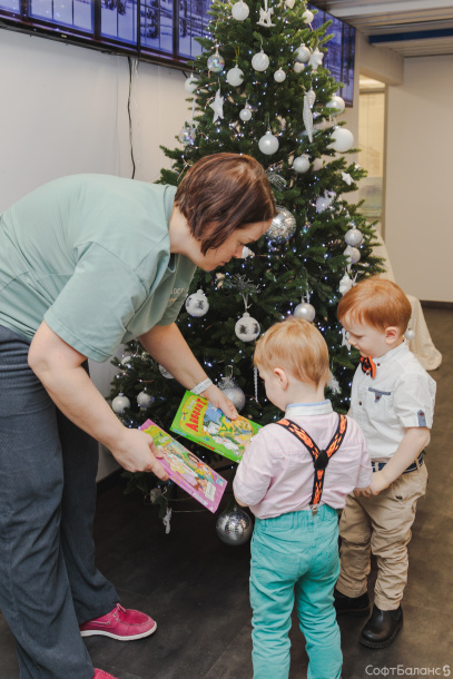 Детский новый год в СофтБаланс